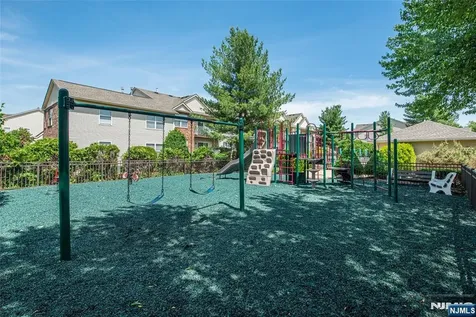 4 Katie Court East Hanover Twp NJ 07936