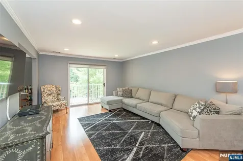 4 Katie Court East Hanover Twp NJ 07936