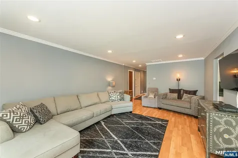 4 Katie Court East Hanover Twp NJ 07936