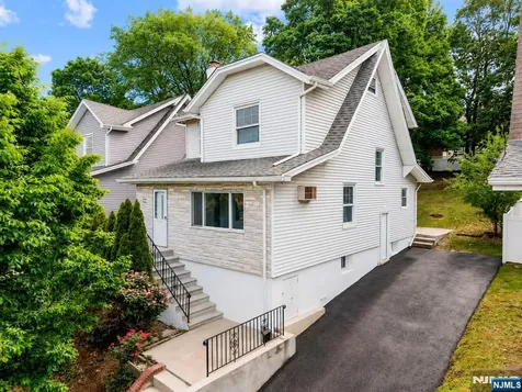 27 8th Street Ridgefield Park NJ 07660