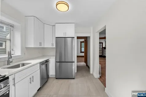 27 8th Street Ridgefield Park NJ 07660