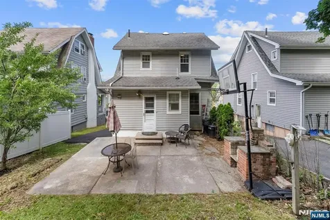 27 8th Street Ridgefield Park NJ 07660