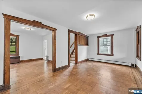 27 8th Street Ridgefield Park NJ 07660