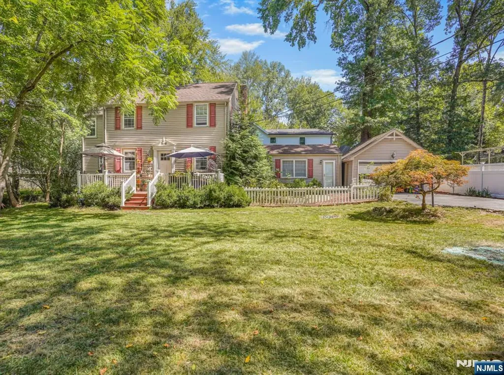 51 Julia Street Closter NJ 07624