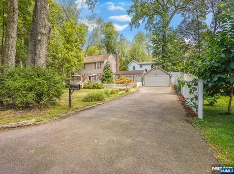 51 Julia Street Closter NJ 07624