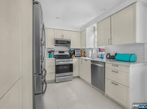 51 Julia Street Closter NJ 07624