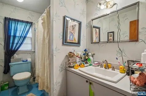 22 Marlton Drive Wayne NJ 07470