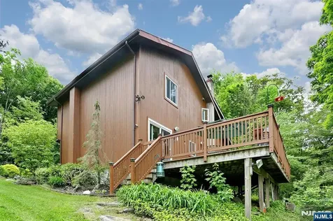 64 Larchmont Drive West Milford NJ 07421