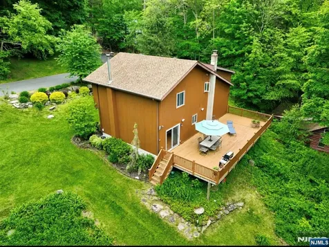 64 Larchmont Drive West Milford NJ 07421