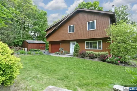 64 Larchmont Drive West Milford NJ 07421