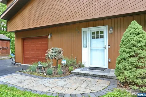 64 Larchmont Drive West Milford NJ 07421
