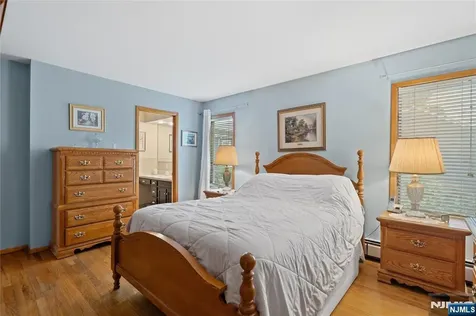 191 Pershing Road Clifton NJ 07013