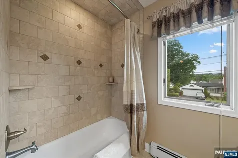 191 Pershing Road Clifton NJ 07013