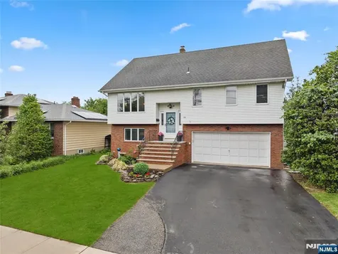 191 Pershing Road Clifton NJ 07013