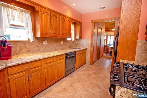 116 W Quackenbush Avenue Dumont NJ 07628