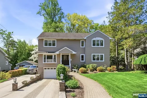 21 Lakeview Avenue Park Ridge NJ 07656