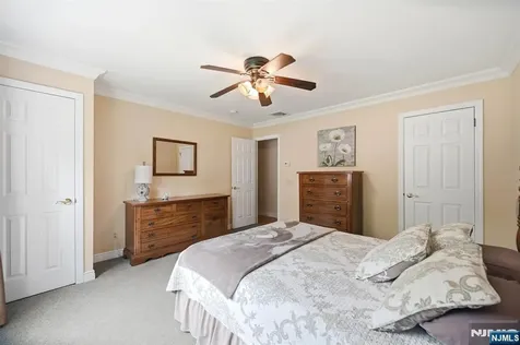 21 Lakeview Avenue Park Ridge NJ 07656