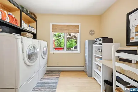 21 Lakeview Avenue Park Ridge NJ 07656