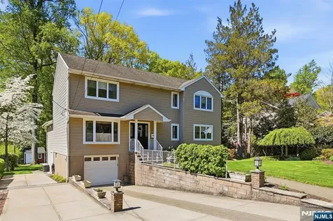 21 Lakeview Avenue Park Ridge NJ 07656