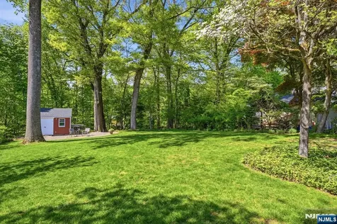 21 Lakeview Avenue Park Ridge NJ 07656