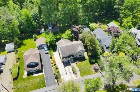 21 Lakeview Avenue Park Ridge NJ 07656