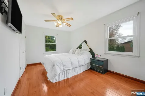 45 Holyoke Court Wayne NJ 07470