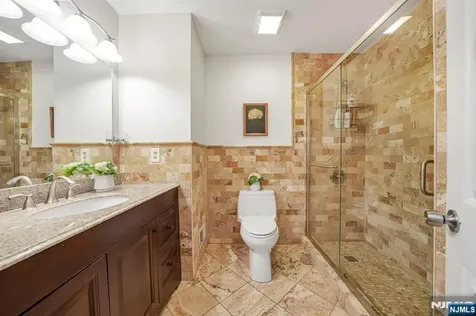 45 Holyoke Court Wayne NJ 07470