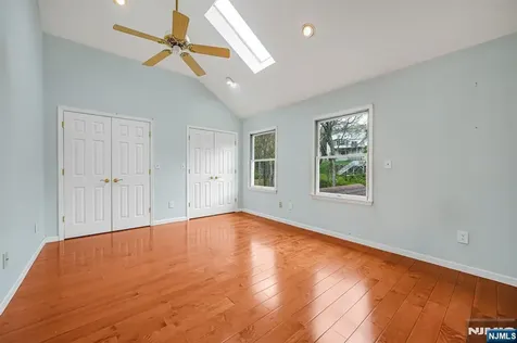 45 Holyoke Court Wayne NJ 07470