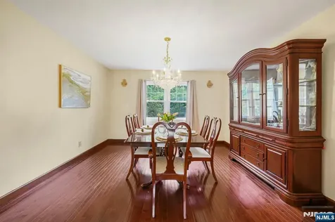 45 Holyoke Court Wayne NJ 07470