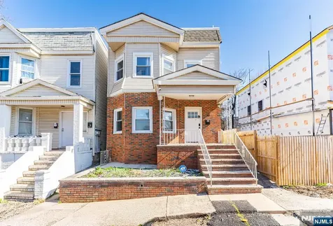 204 19th Avenue Irvington NJ 07111