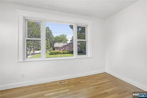 135 E Linden Avenue Dumont NJ 07628