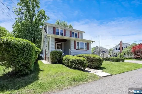 135 E Linden Avenue Dumont NJ 07628