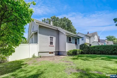 135 E Linden Avenue Dumont NJ 07628