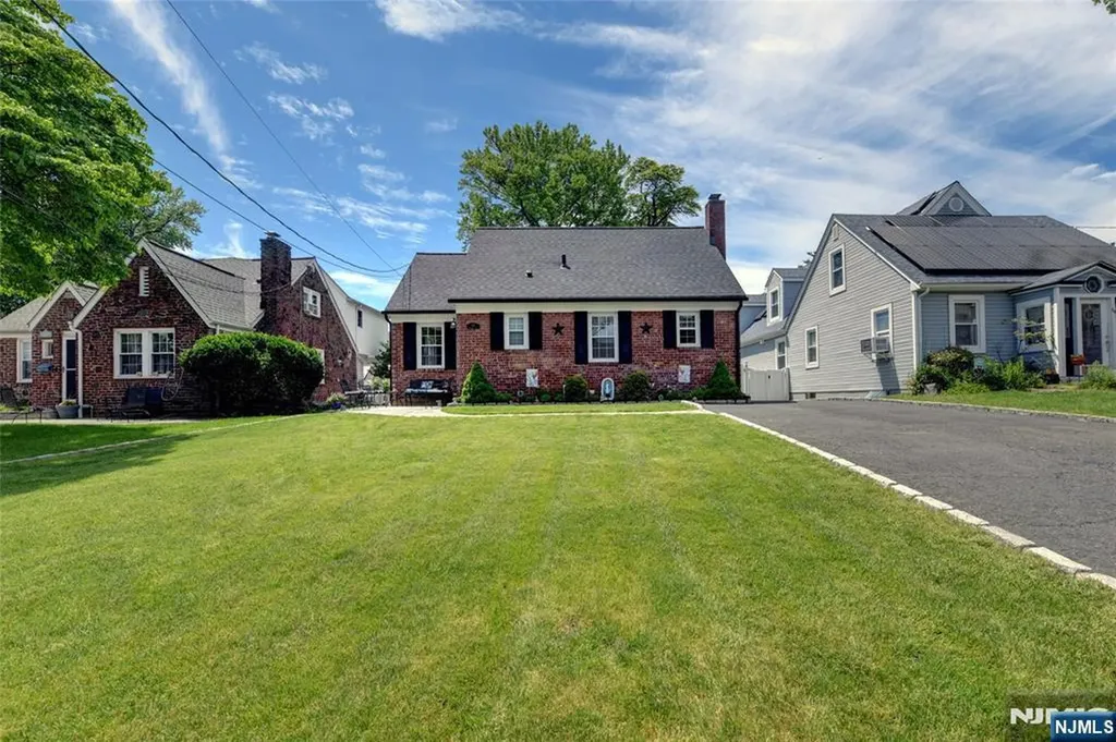 60 Merritt Avenue Dumont NJ 07628