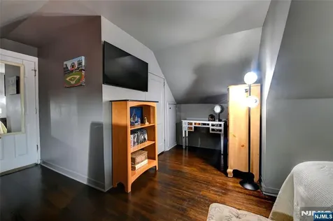 60 Merritt Avenue Dumont NJ 07628