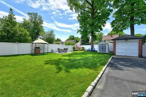 60 Merritt Avenue Dumont NJ 07628