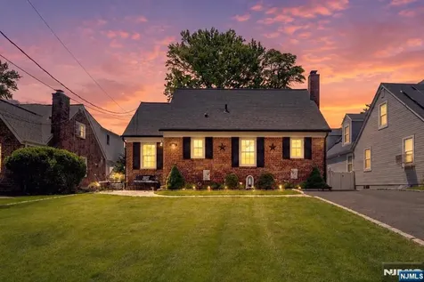 60 Merritt Avenue Dumont NJ 07628
