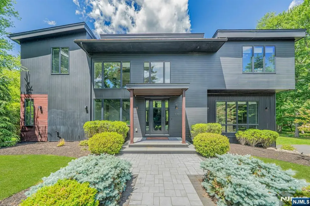 176 Edson Terrace Franklin Lakes NJ 07417