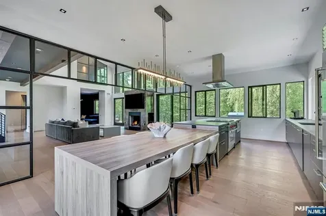 176 Edson Terrace Franklin Lakes NJ 07417