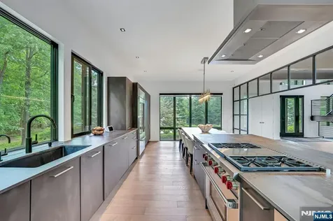176 Edson Terrace Franklin Lakes NJ 07417
