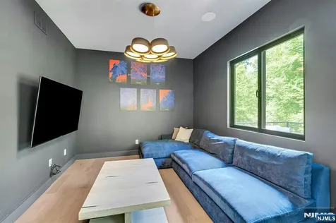 176 Edson Terrace Franklin Lakes NJ 07417