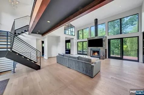176 Edson Terrace Franklin Lakes NJ 07417
