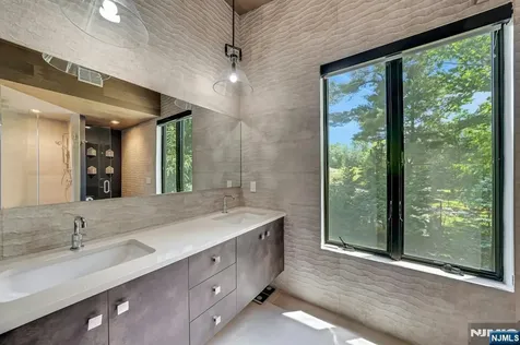 176 Edson Terrace Franklin Lakes NJ 07417
