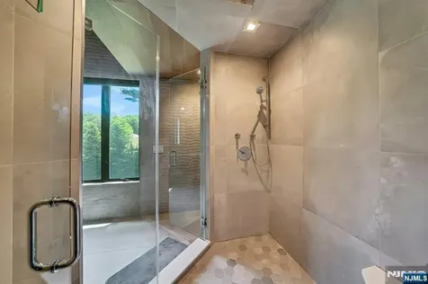176 Edson Terrace Franklin Lakes NJ 07417