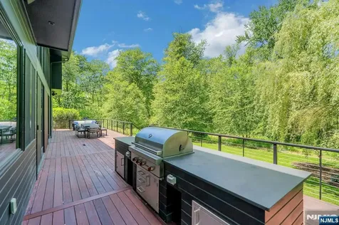 176 Edson Terrace Franklin Lakes NJ 07417