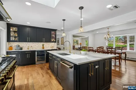 11 Auriemma Court Roxbury Township NJ 07850