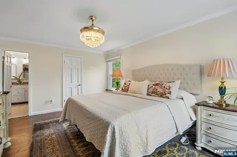 11 Auriemma Court Roxbury Township NJ 07850