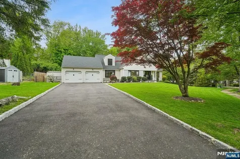 11 Auriemma Court Roxbury Township NJ 07850