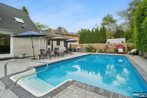 11 Auriemma Court Roxbury Township NJ 07850