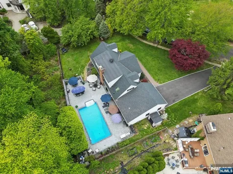 11 Auriemma Court Roxbury Township NJ 07850